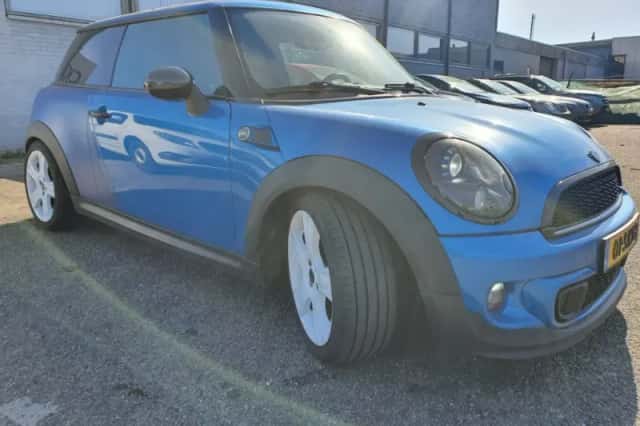 MINI One (2011) thumbnail 2
