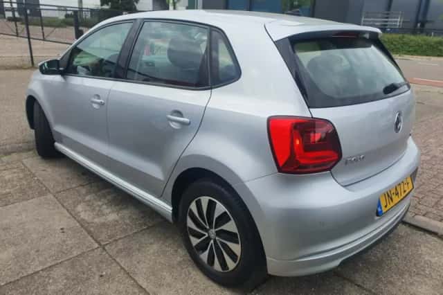 Volkswagen Polo (2016) thumbnail 4