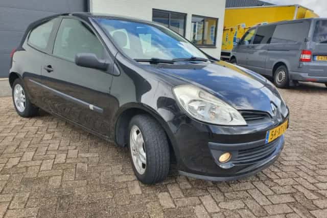 Renault Clio (2007) thumbnail 2