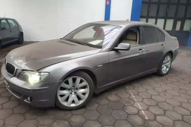BMW 7-Serie (2008) thumbnail 1