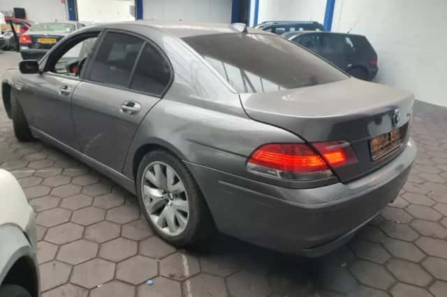 BMW 7-Serie (2008) thumbnail 4