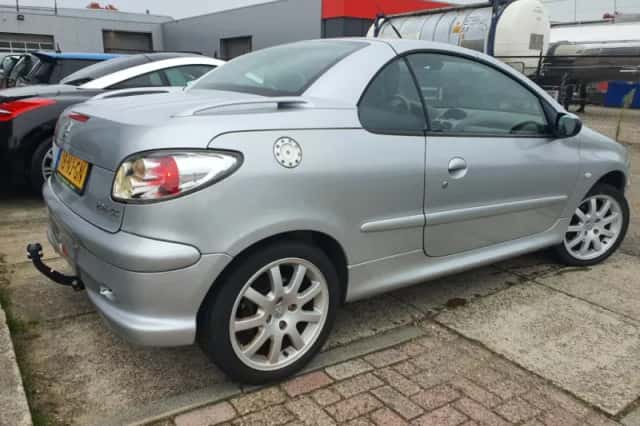Peugeot 206 (2003) thumbnail 3