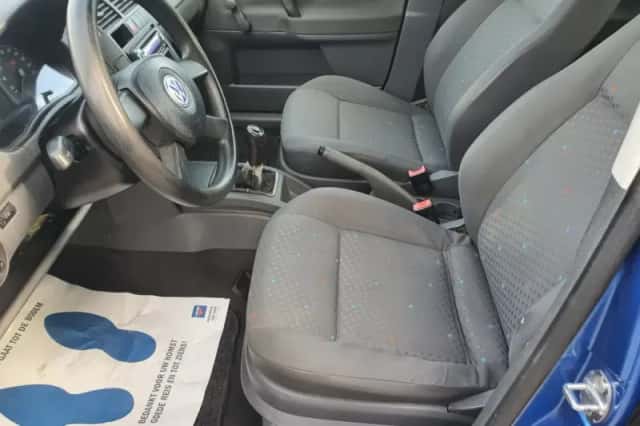 Volkswagen Polo (2002) thumbnail 6