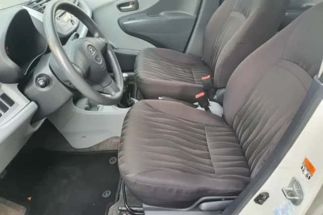 Nissan Pixo (2011) thumbnail 6