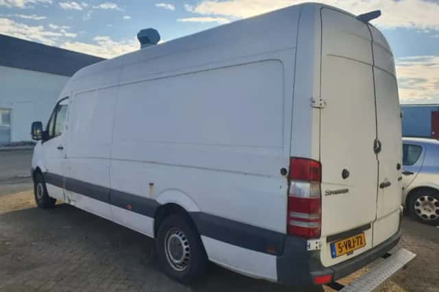 Mercedes-Benz Sprinter (2011) thumbnail 4