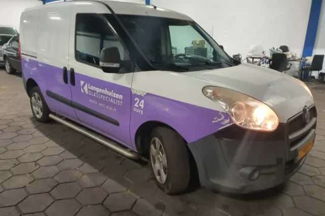 Fiat Doblò (2010) thumbnail 2