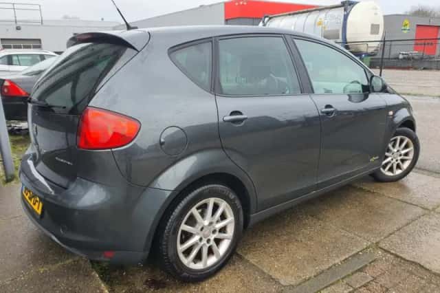 SEAT Altea (2011) thumbnail 3