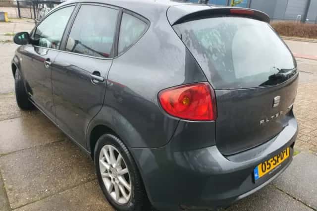 SEAT Altea (2011) thumbnail 4