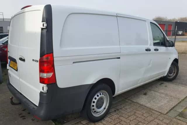 Mercedes-Benz Vito (2016) thumbnail 3
