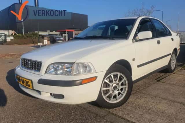Volvo S40 (2002) thumbnail 1