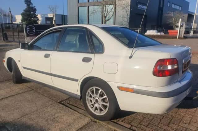 Volvo S40 (2002) thumbnail 4