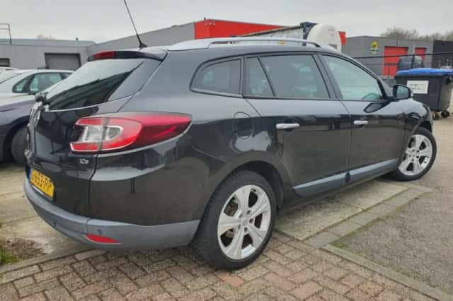 Renault Mégane (2009) thumbnail 3
