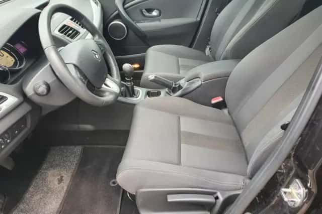 Renault Mégane (2009) thumbnail 6