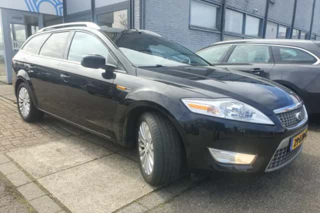 Ford Mondeo (2010) thumbnail 2