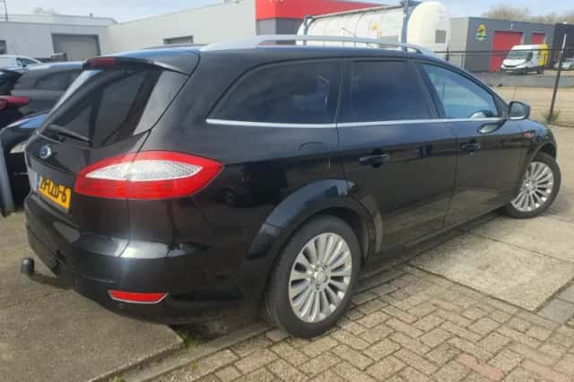 Ford Mondeo (2010) thumbnail 3