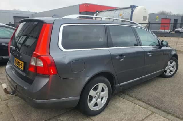 Volvo V70 (2007) thumbnail 3
