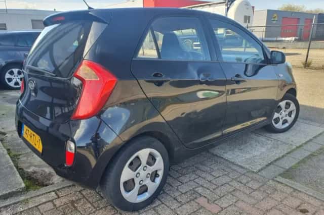 Kia Picanto (2012) thumbnail 3