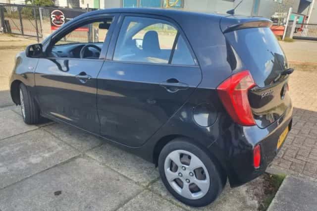 Kia Picanto (2012) thumbnail 4