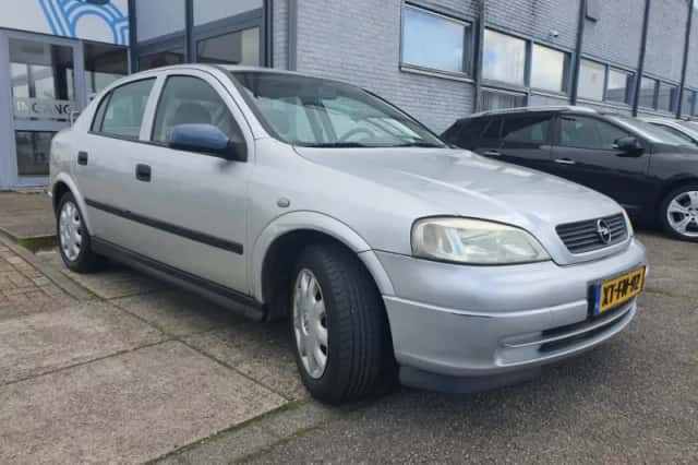 Opel Astra (1999) thumbnail 2