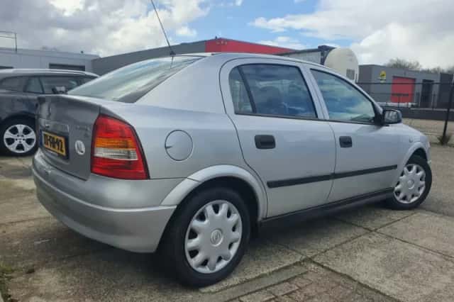 Opel Astra (1999) thumbnail 3
