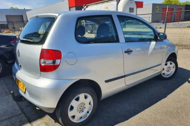 Volkswagen Fox (2007) thumbnail 3