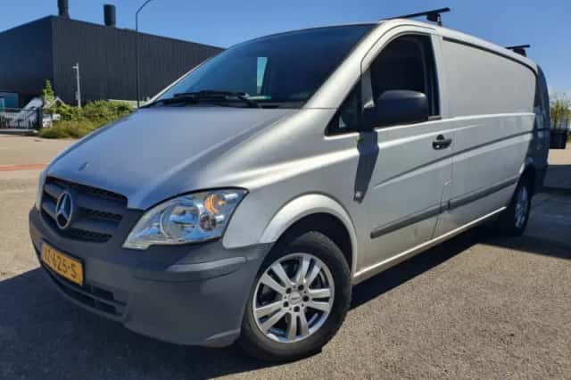 Mercedes-Benz Vito (2012) thumbnail 1