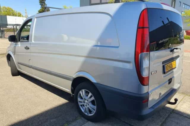 Mercedes-Benz Vito (2012) thumbnail 4