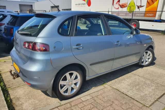 SEAT Ibiza (2006) thumbnail 3