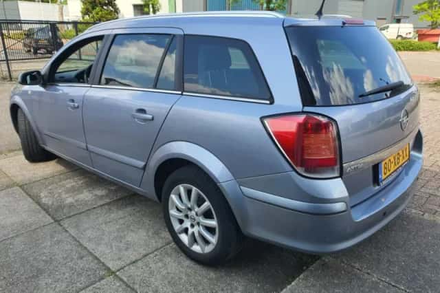 Opel Astra (2007) thumbnail 4