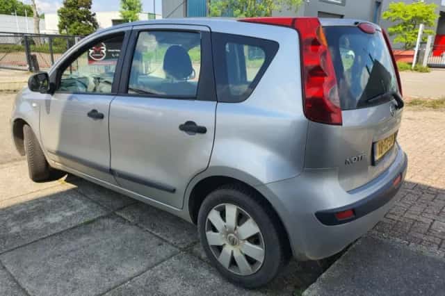 Nissan Note (2007) thumbnail 4