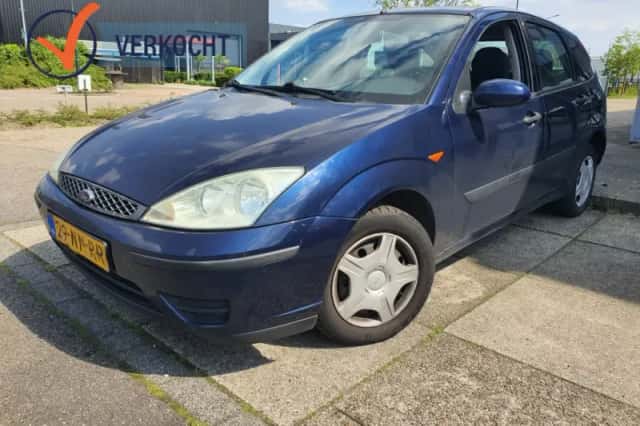 Ford Focus (2004) thumbnail 1