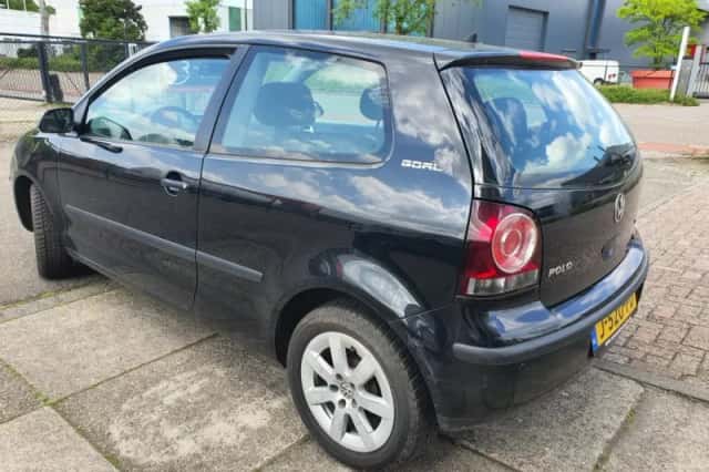 Volkswagen Polo (2006) thumbnail 4