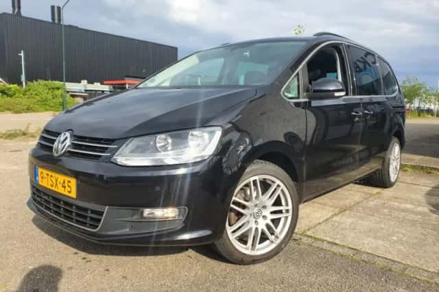 Volkswagen Sharan (2014) thumbnail 1