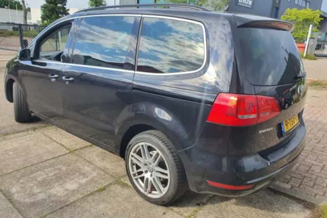 Volkswagen Sharan (2014) thumbnail 4