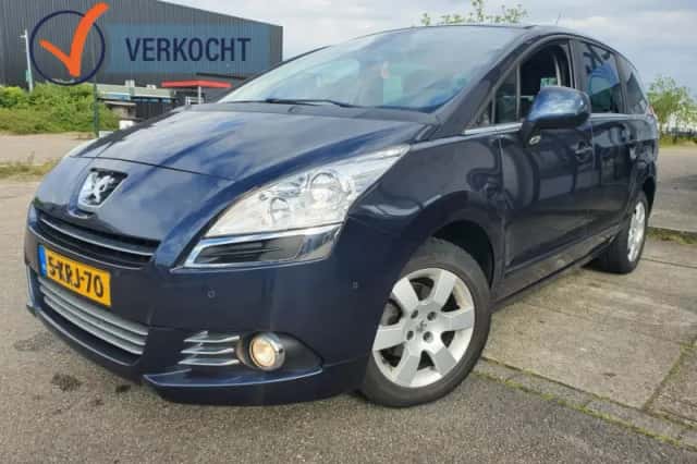 Peugeot 5008 (2013) thumbnail 1