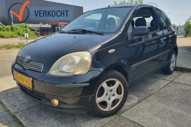 Toyota Yaris (2001) thumbnail 1