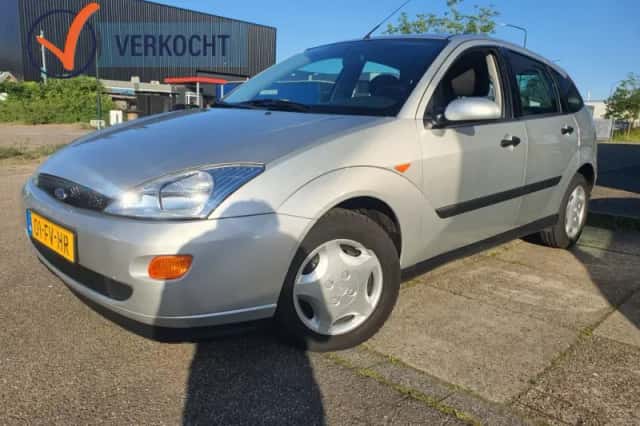 Ford Focus (2000) thumbnail 1