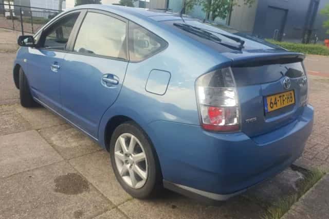 Toyota Prius (2005) thumbnail 4