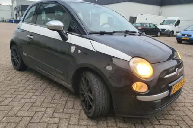 Fiat 500 (2009) thumbnail 2