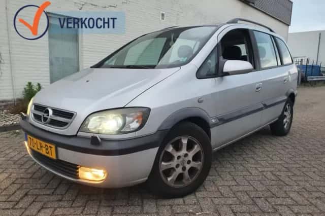 Opel Zafira (2003) thumbnail 1