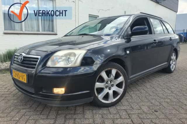 Toyota Avensis (2003) thumbnail 1