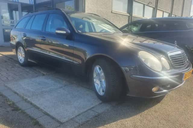 Mercedes-Benz E-Klasse (2005) thumbnail 2