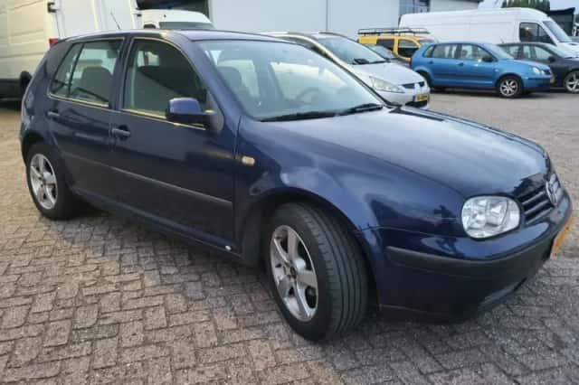 Volkswagen Golf (1999) thumbnail 2