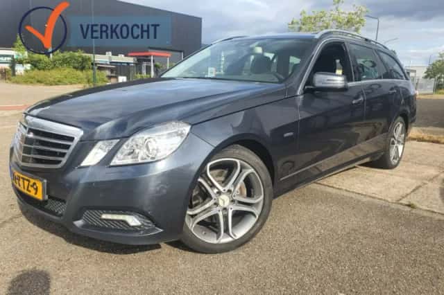 Mercedes-Benz E-Klasse (2010) thumbnail 1