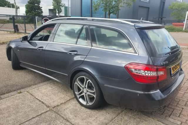 Mercedes-Benz E-Klasse (2010) thumbnail 4