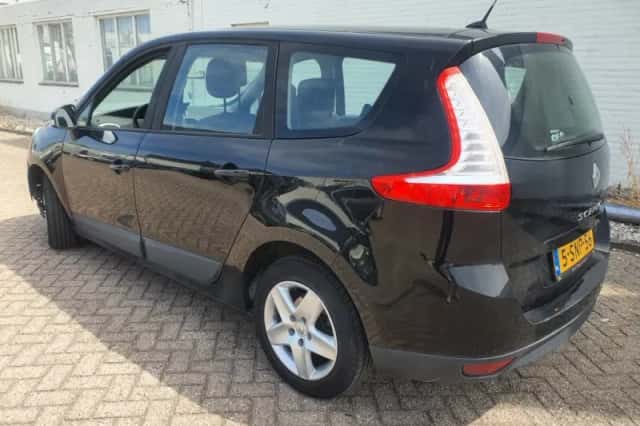 Renault Grand Scénic (2013) thumbnail 4