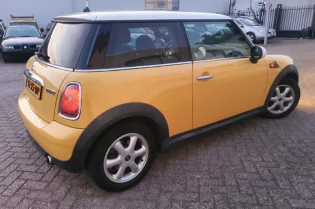 MINI One (2007) thumbnail 3