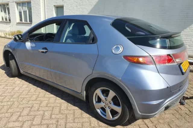 Honda Civic (2007) thumbnail 4