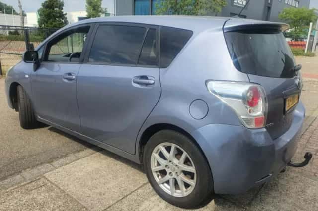 Toyota Verso (2009) thumbnail 4
