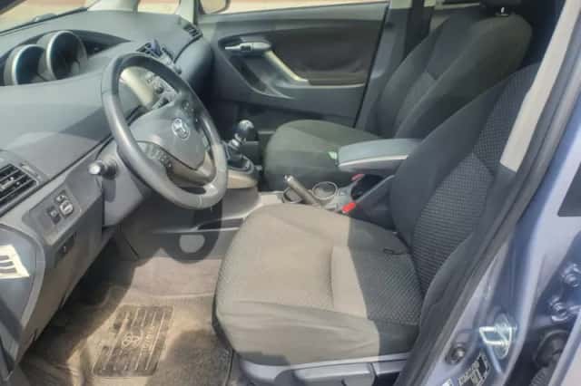 Toyota Verso (2009) thumbnail 6